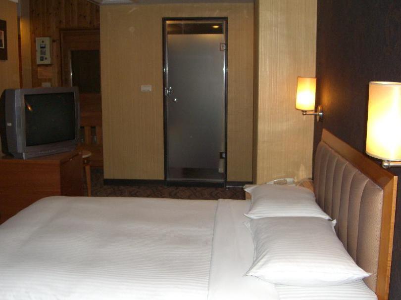 華麗大飯店ferrary Hotel Taipeh Exterior foto